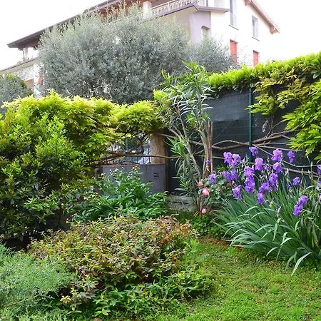Apartment Le Bouganville Desenzano del Garda