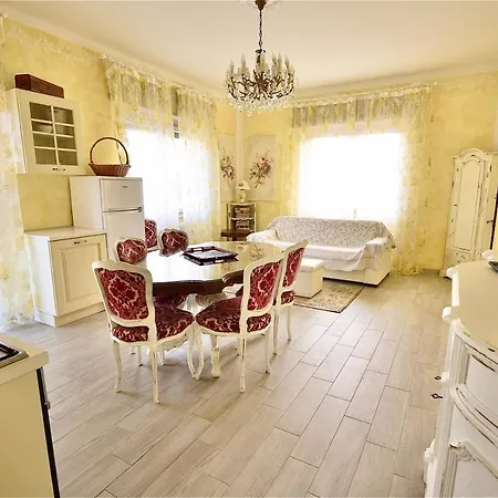 Apartment Le Bouganville Desenzano del Garda