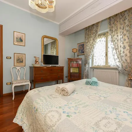 Le Bouganville Apartmán Desenzano del Garda