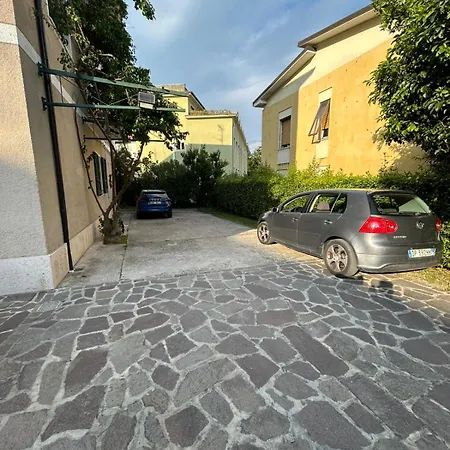 Le Bouganville Apartmán Desenzano del Garda